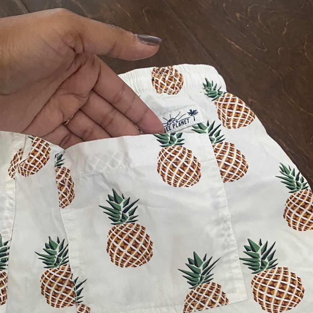Free Planet Pineapple Print Men's White Shorts - Picture 6 of 7